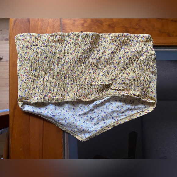 Shein Crop Top - Picture 2 of 3